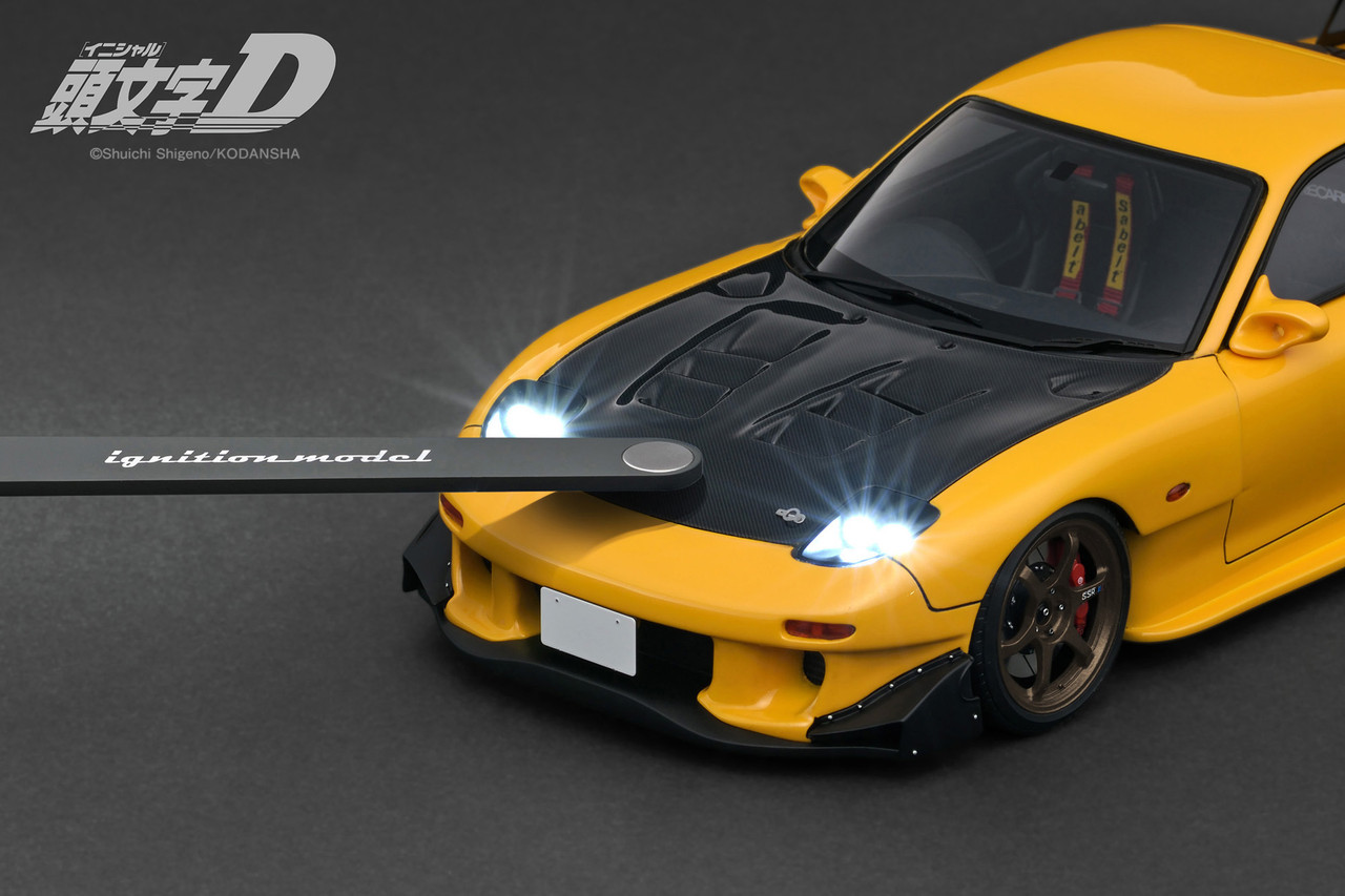 Mazda RX-7 イエロー 1/18 Ignition Model 1/18 Ignition Model Initial D Mazda RX-7 RD3S (Yellow) Car