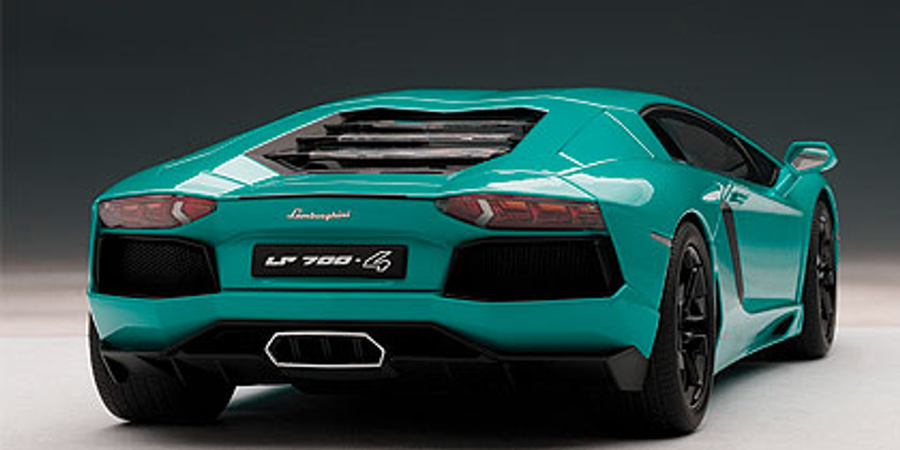 オートアート　ランボルギーニ　アヴェンタドール　LP700-4 ターコイズ 1/18 AUTOart LAMBORGHINI AVENTADOR LP700-4 (TURQUOISE