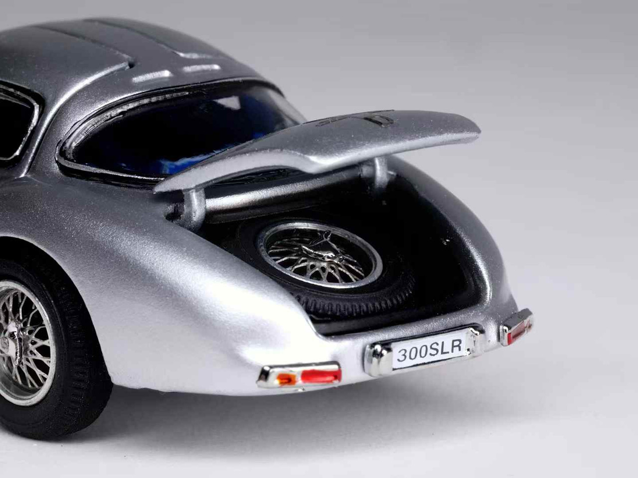 1/64 YS Mercedes-Benz 300SLR (Silver with Blue Interior) Diecast