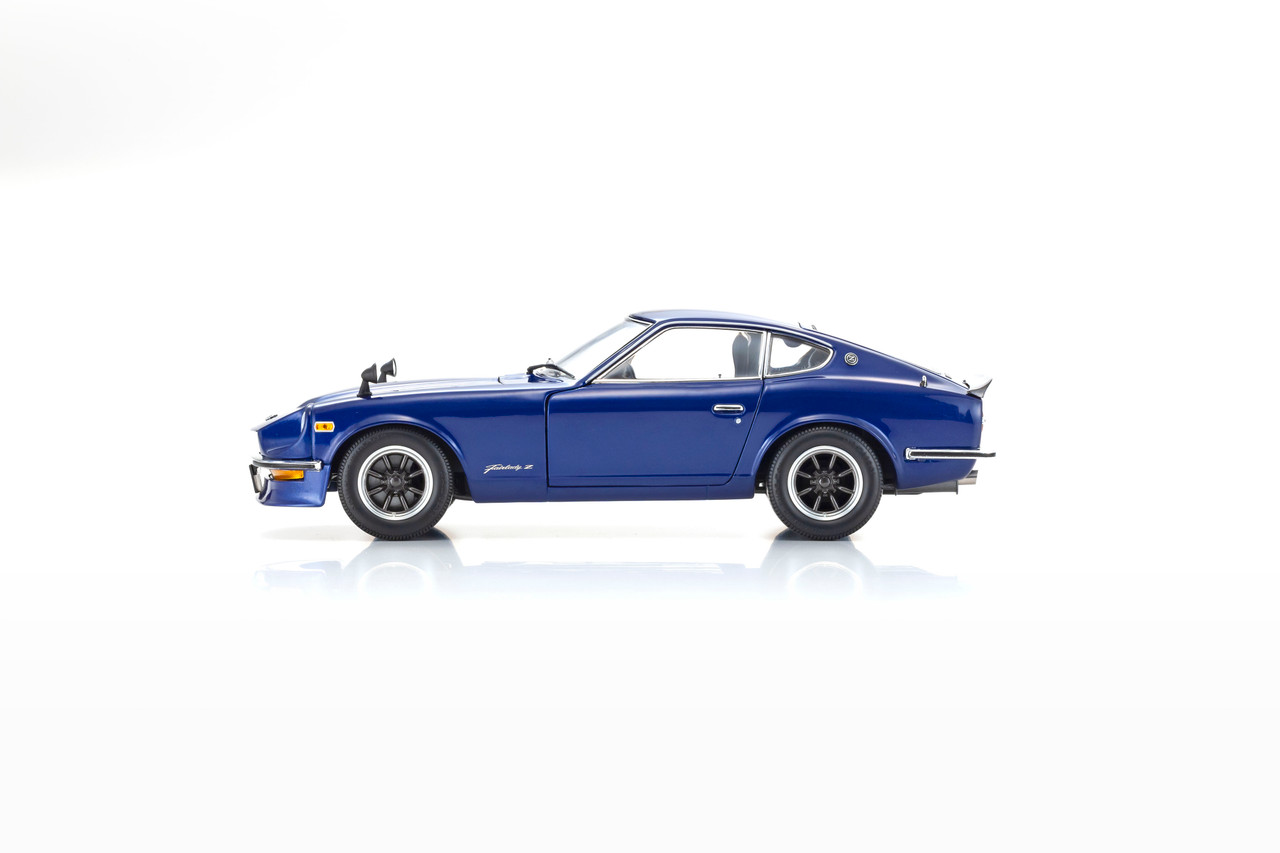 1/18 Kyosho Nissan Fairlady Z-L (S30) (Blue) Diecast Car Model 1/18 Kyosho Nissan Fairlady Z-L (S30) (Blue) Diecast Car Model