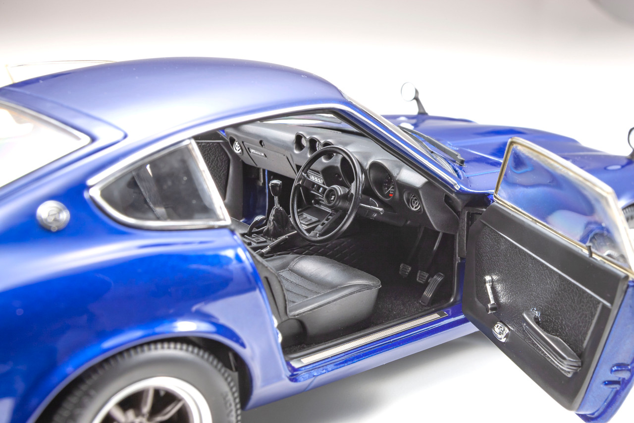 1/18 Kyosho Nissan Fairlady Z-L (S30) (Blue) Diecast Car Model