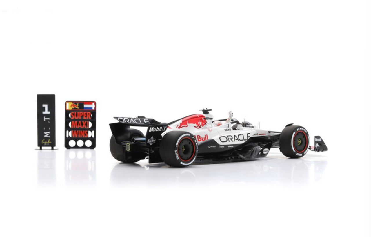 1/18 Spark Red Bull Racing RB21 No.1 Oracle Red Bull Racing Winner Japanese GP 2025 Max Verstappen With Pit Board Car Model