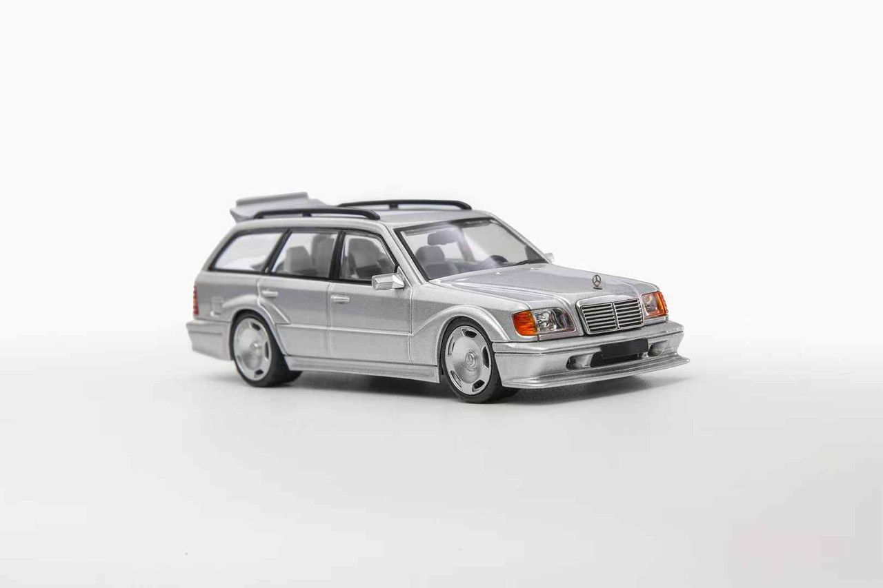 1/64 Mortal Mercedes-Benz S124 T MODEll Evo 2 (Silver
