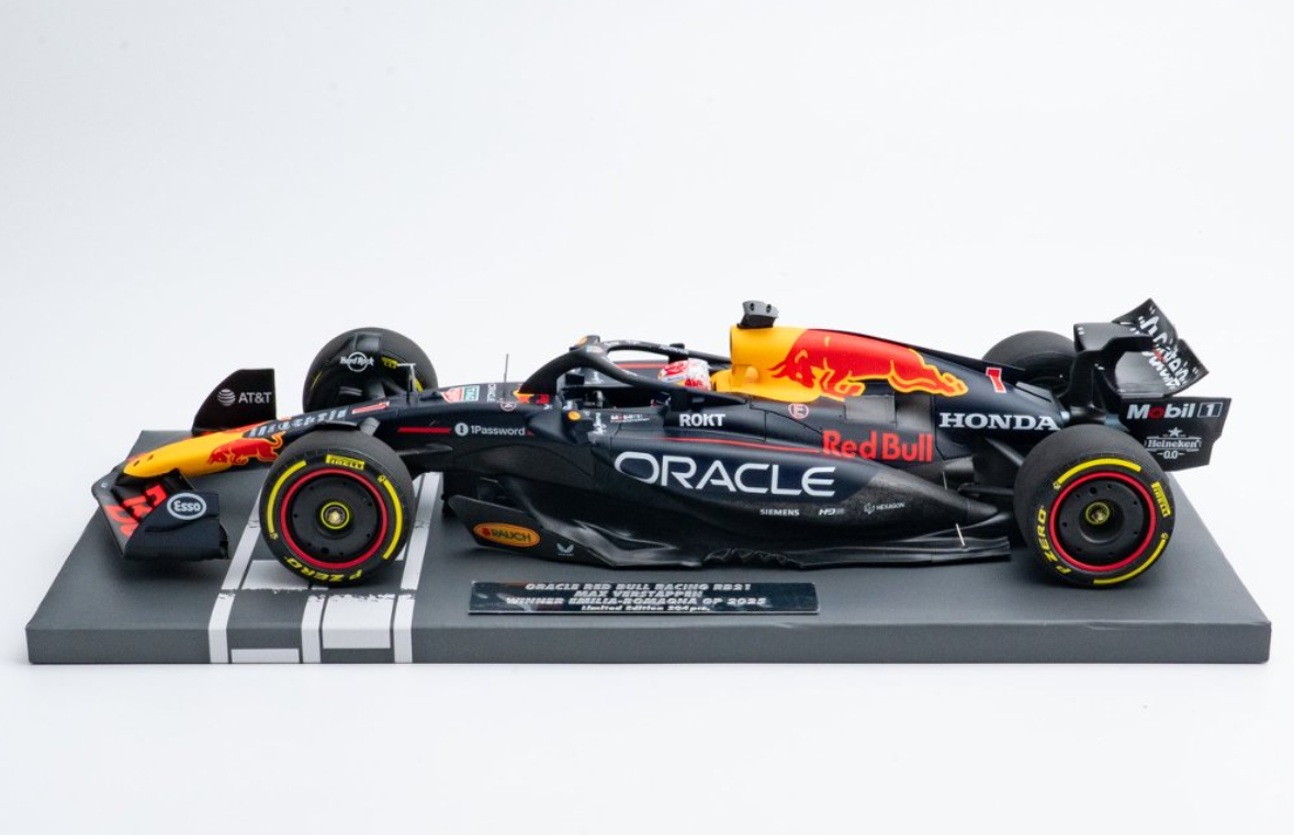 1/18 Minichamps 2025 Formula 1 Oracle Red Bull Racing RB21 Emilia Romagna GP Winner #1 Max Verstappen Car Model