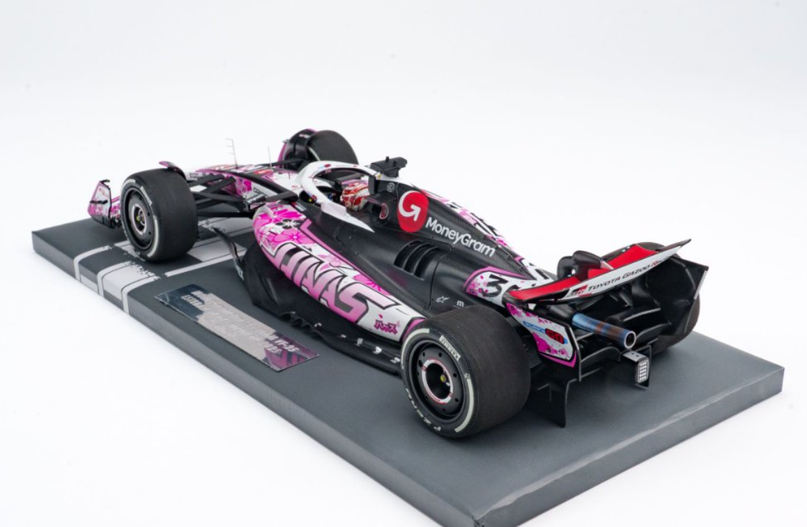 1/18 Minichamps 2025 Formula 1 Moneygram Haas F1 Team VF-25 Japan GP #31 Esteban Ocon Car Model