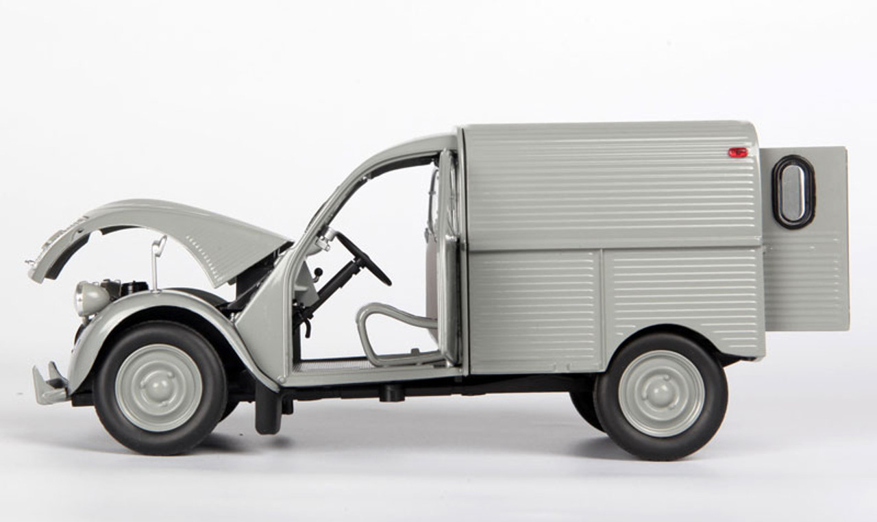 NOREV CITROEN 2CV ミニカー 1/18 NOREV 1/18 - CITROEN 2CV 6 Club - 1982 - Five Diecast
