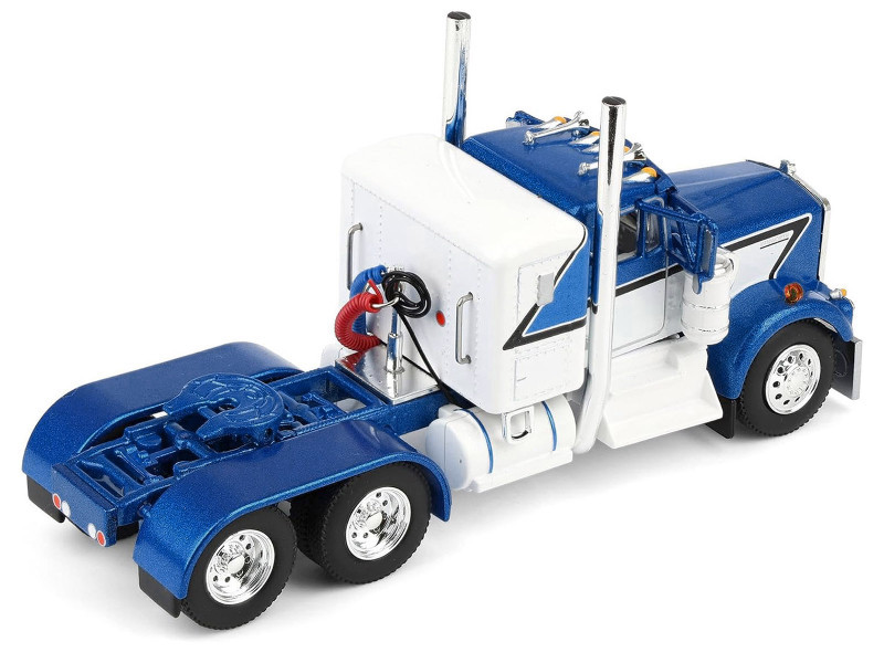 1/64 First Gear Kenworth® W900A with 36” Sleeper & 45' Wilson