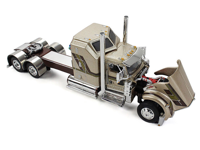 1/64 First Gear Kenworth® W900L with 60” Aerodyne Sleeper & 40