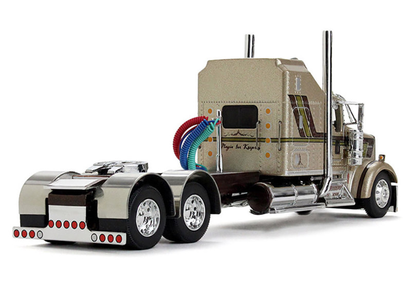 1/64 First Gear Kenworth® W900L with 60” Aerodyne Sleeper & 40