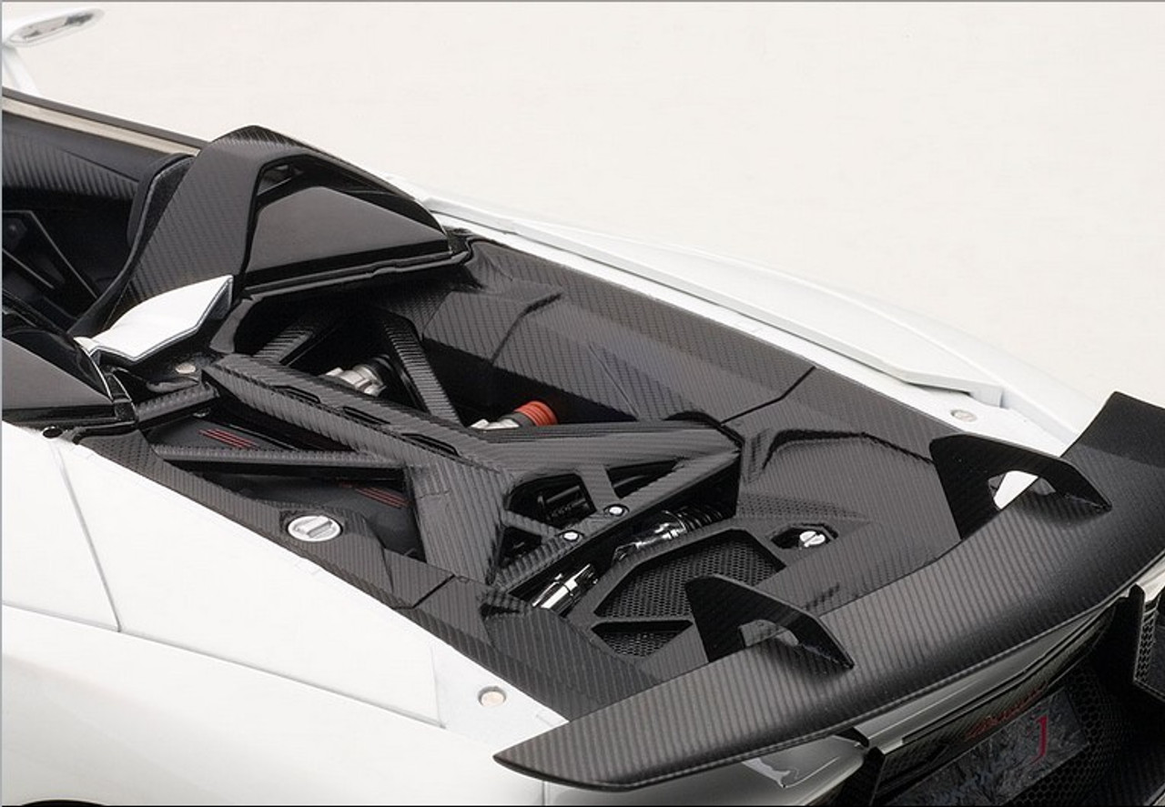 Lamborghini Aventador j ホワイト 1/18 1/18 AUTOart Lamborghini Aventador J (White) Car Model