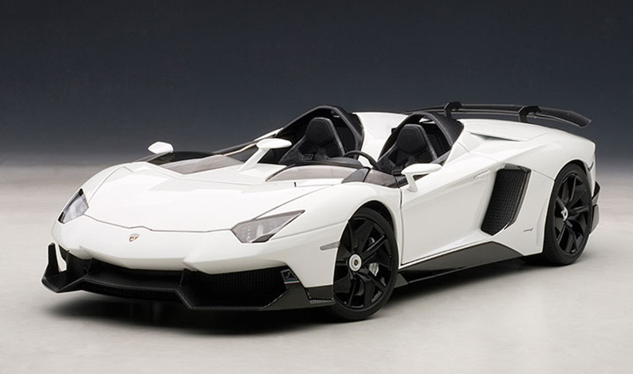 1/18 AUTOart Lamborghini Aventador J (White) Car Model