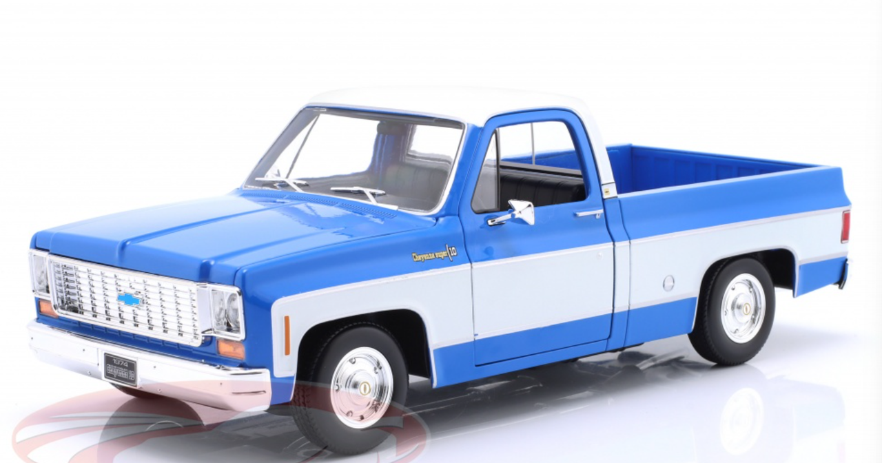 1/18 Maisto 1974 Chevrolet C10 Cheyenne Super Pick-Up (Blue & White) Diecast Car Model