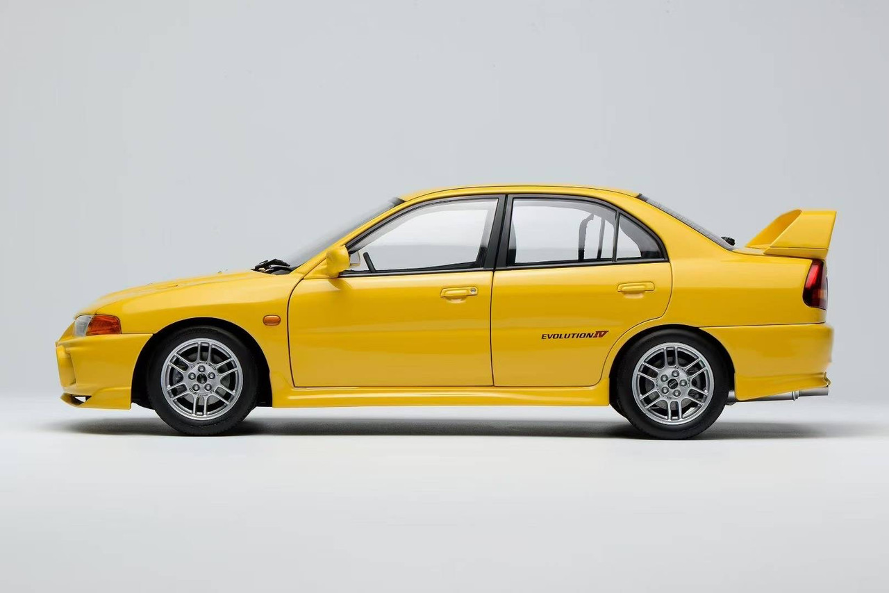 1/18 Motorhelix Mitsubishi Lancer Evo Evolution IV (Yellow
