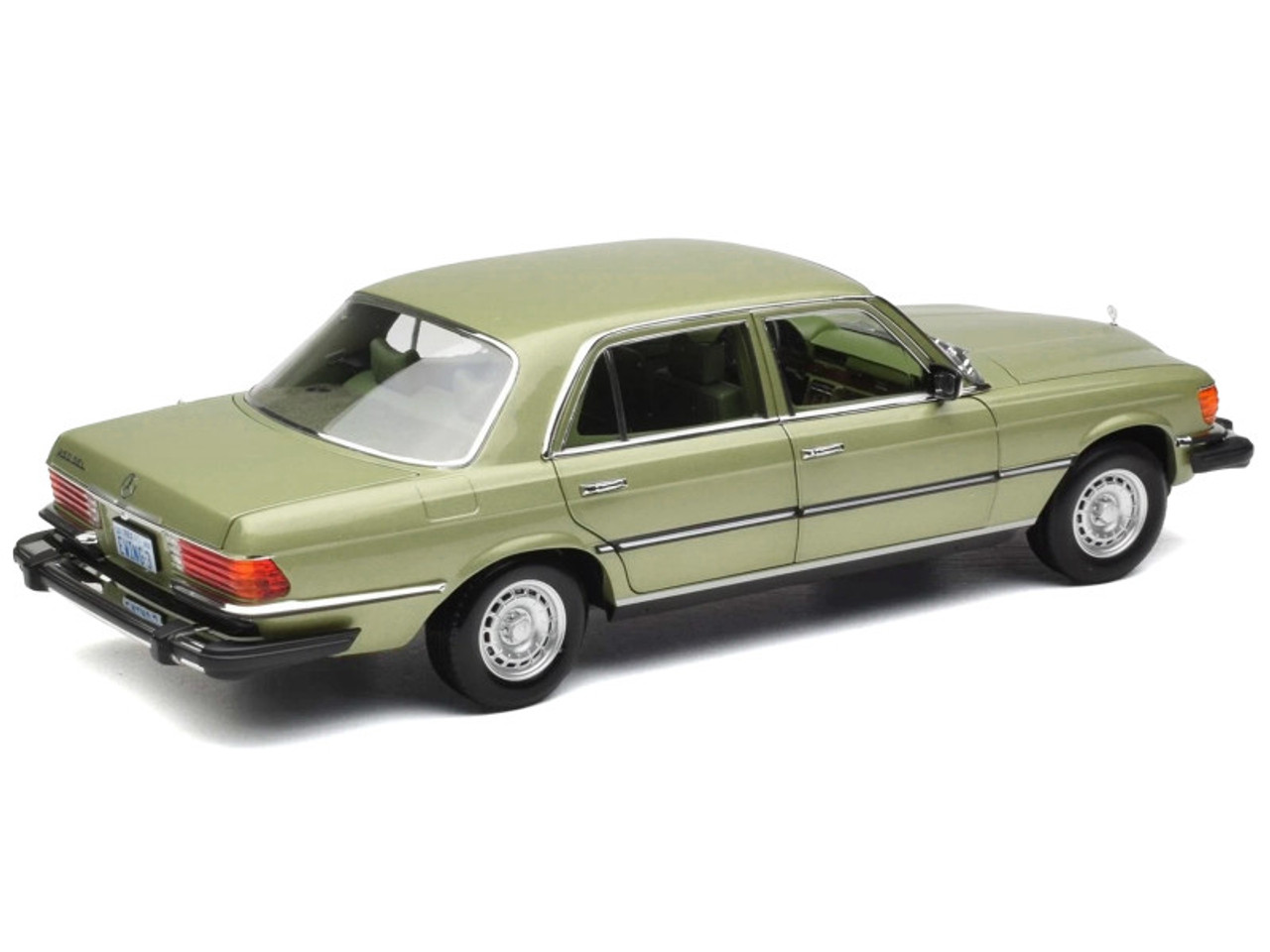 1/18 Norev 1979 Mercedes-Benz 450 SEL (W116) US version J.R. Ewing (Green Metallic) Diecast Car Model