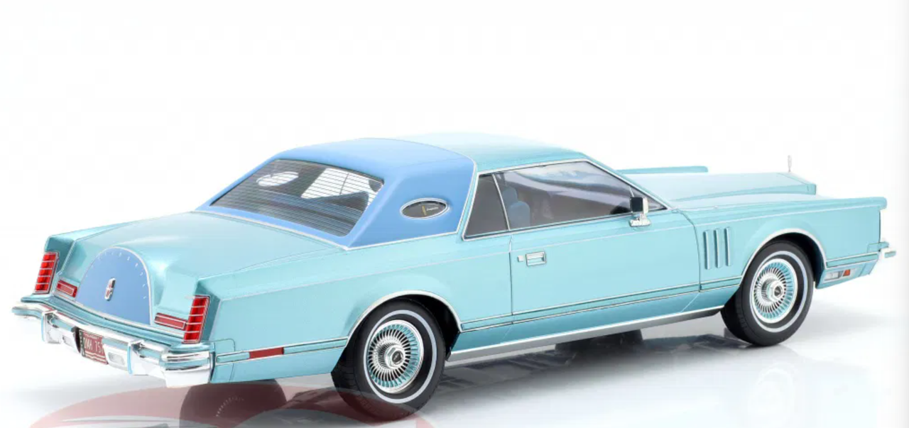1/18 ModelCarGroup 1978 Lincoln Continental Mark V (Light Blue Metallic) Diecast Car Model