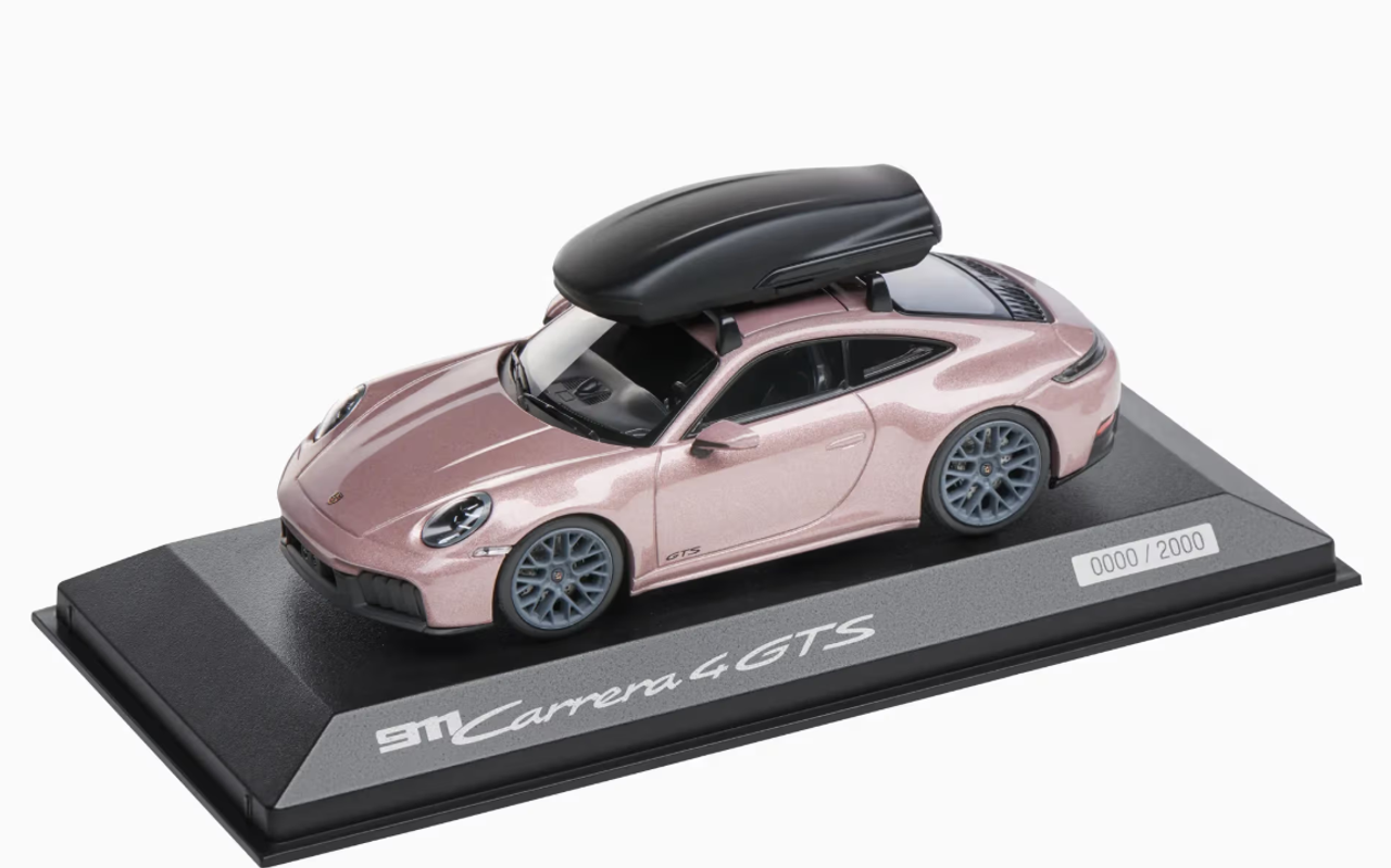 1/43 Dealer Edition 2024 Porsche 911 (992.2) Carrera 4 GTS (Frozen Berry Pink Red) Car Model