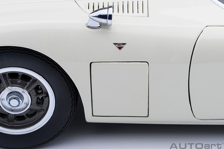 1/18 AUTOart 1967 Toyota 2000GT (White) Car Model - LIVECARMODEL.com