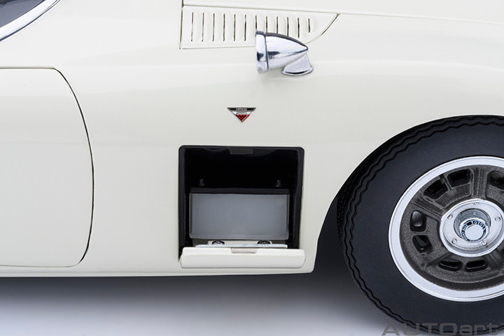 1/18 AUTOart 1967 Toyota 2000GT (White) Car Model - LIVECARMODEL.com