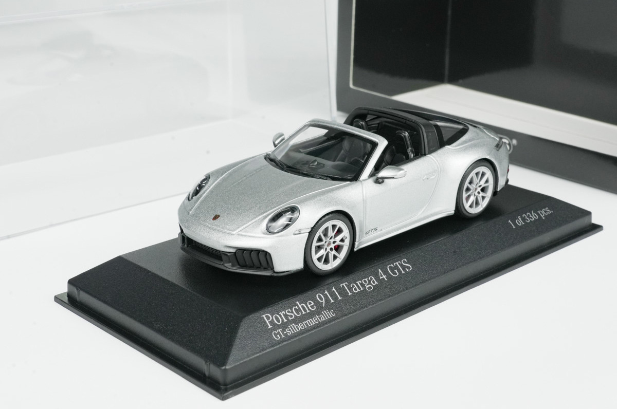 1/43 Minichamps 2024 Porsche 911 (992.2) Targa 4 GTS (Silver) Car