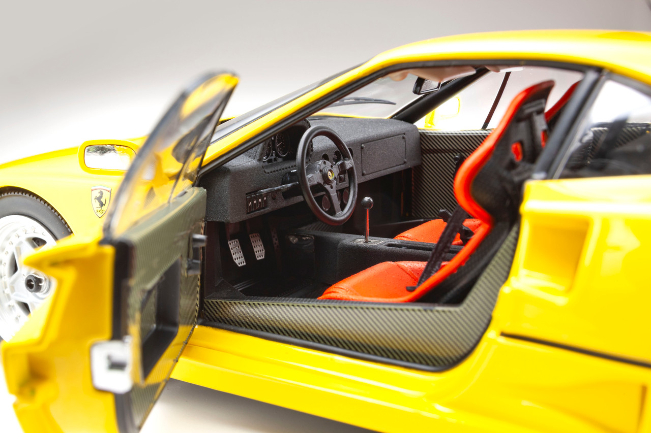 1/18 Kyosho Ferrari F40 (Yellow) Diecast Car Model - LIVECARMODEL.com