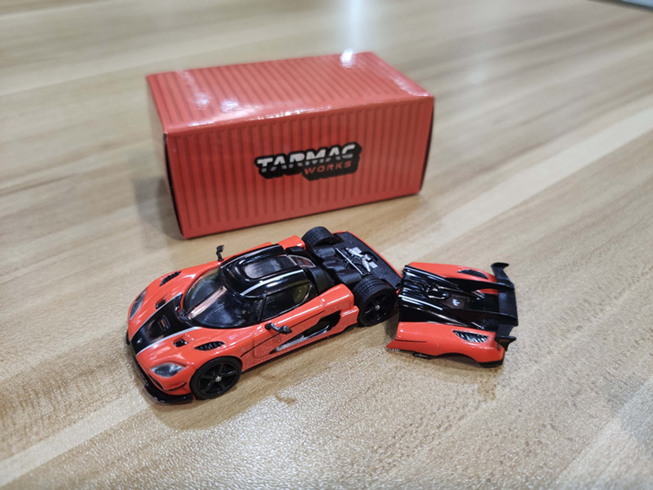 1/64 Tarmac works Koenigsegg Agera RS (Orange / Black) Car Model