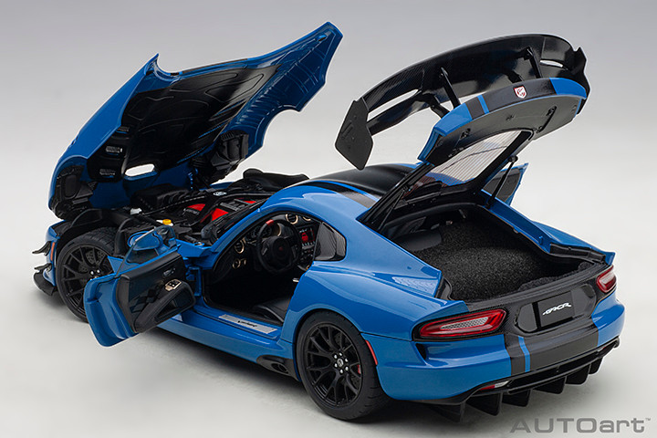 1/18 AUTOart Dodge Viper ACR (Competition Blue with Black Stripes