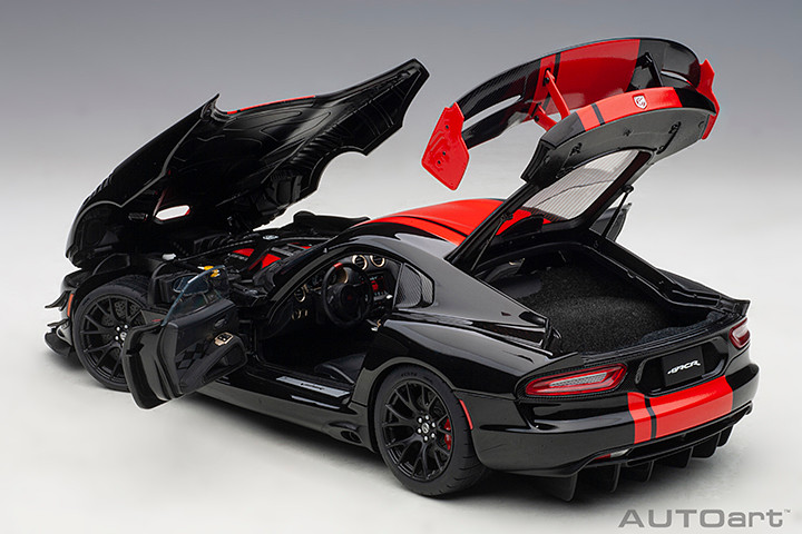 1/18 AUTOart Dodge Viper ACR (Venom Black with Red Stripes) Car
