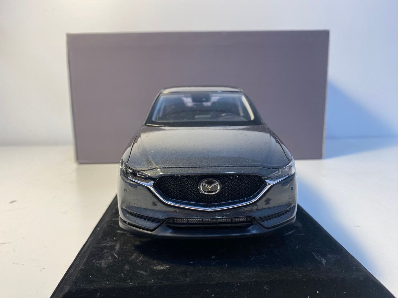 DAMAGED AS-IS 1/18 Dealer Edition 2018 Mazda CX-5 CX5 (Grey