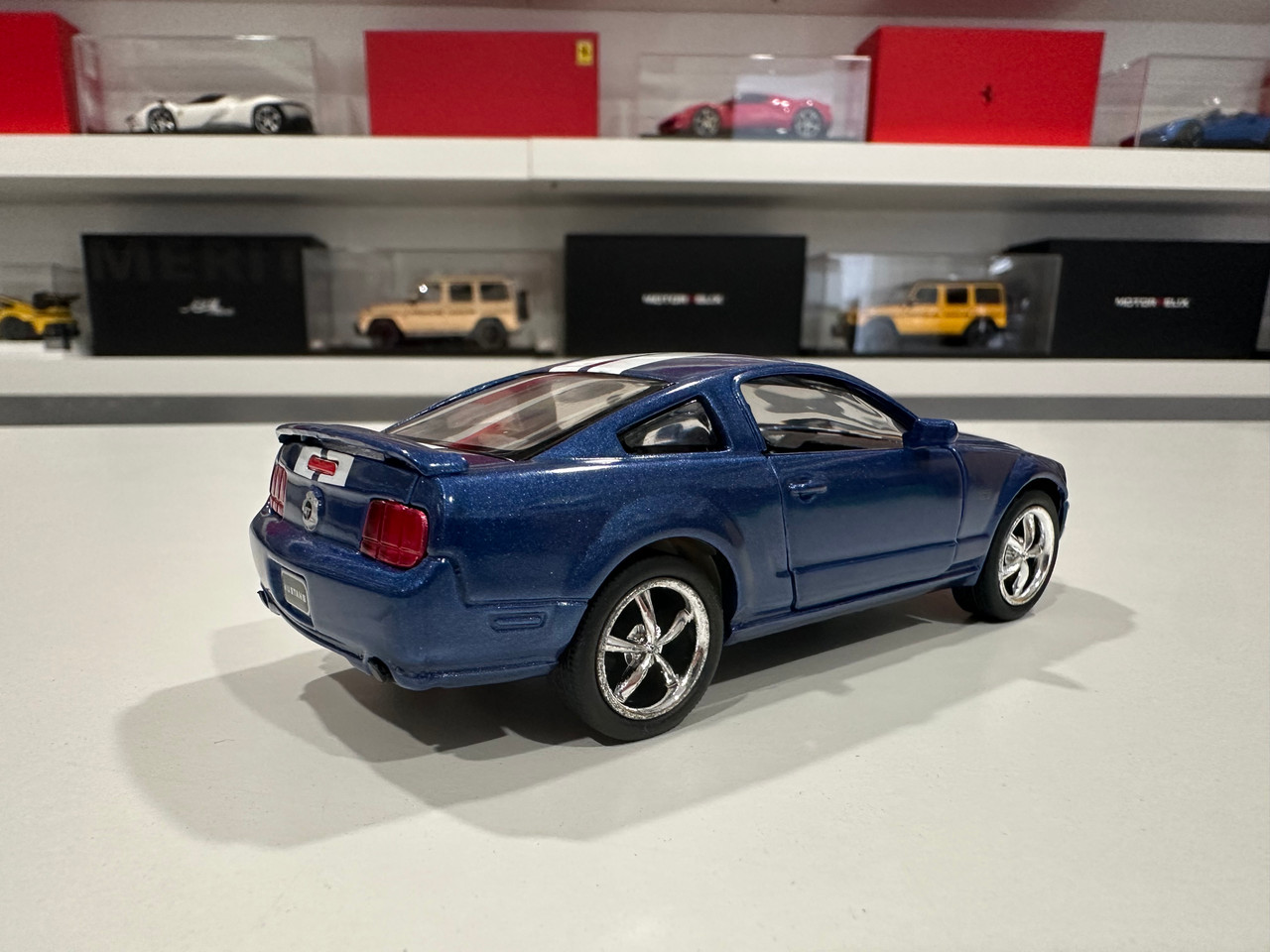 1/38 Kinsmart 2006 Ford Mustang GT with Stripes (Blue) Diecast Car Model