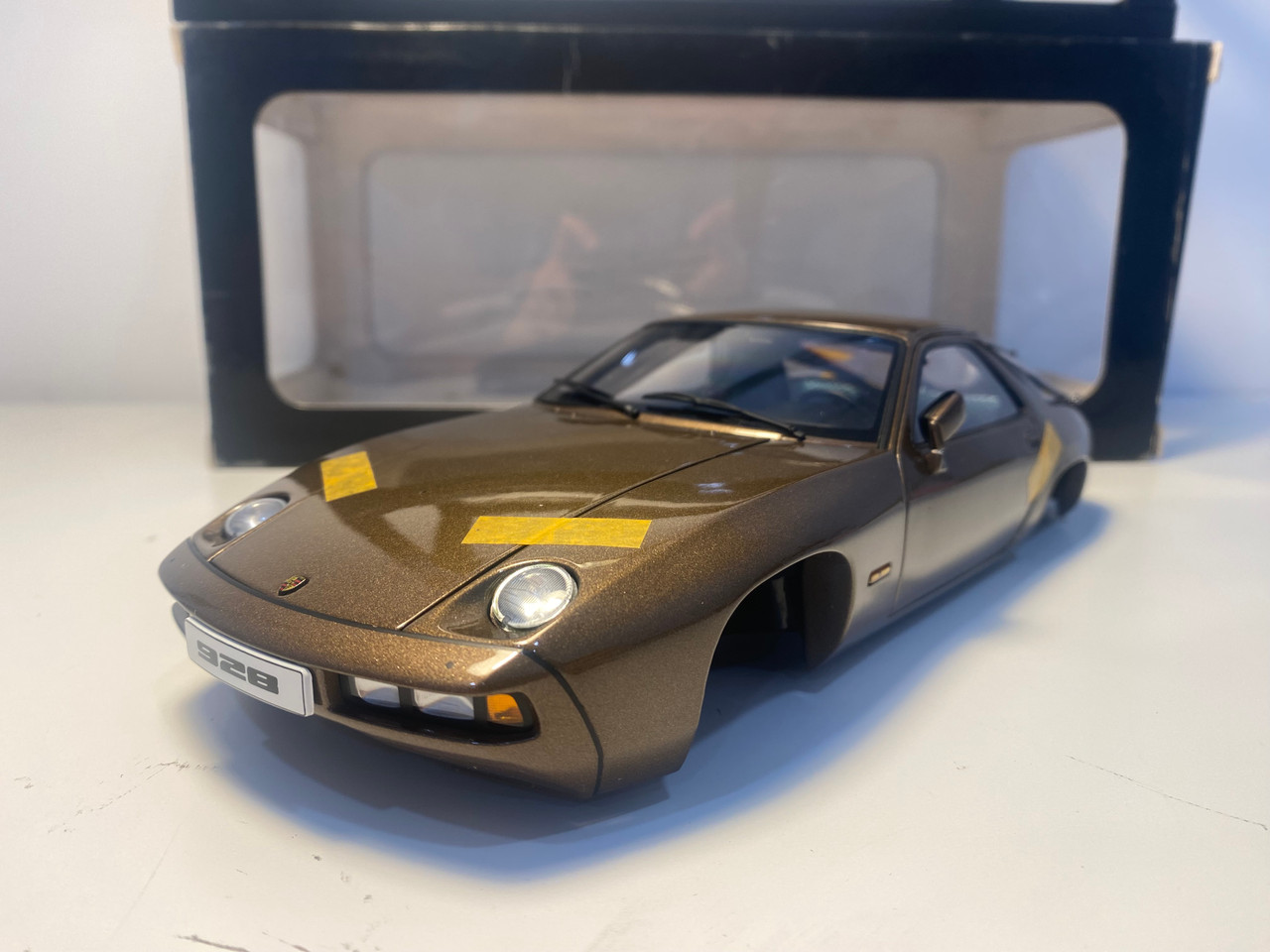 DAMAGED AS-IS 1/18 AUTOart Porsche 928 (Tabac Broen Metallic) Diecast Car Model