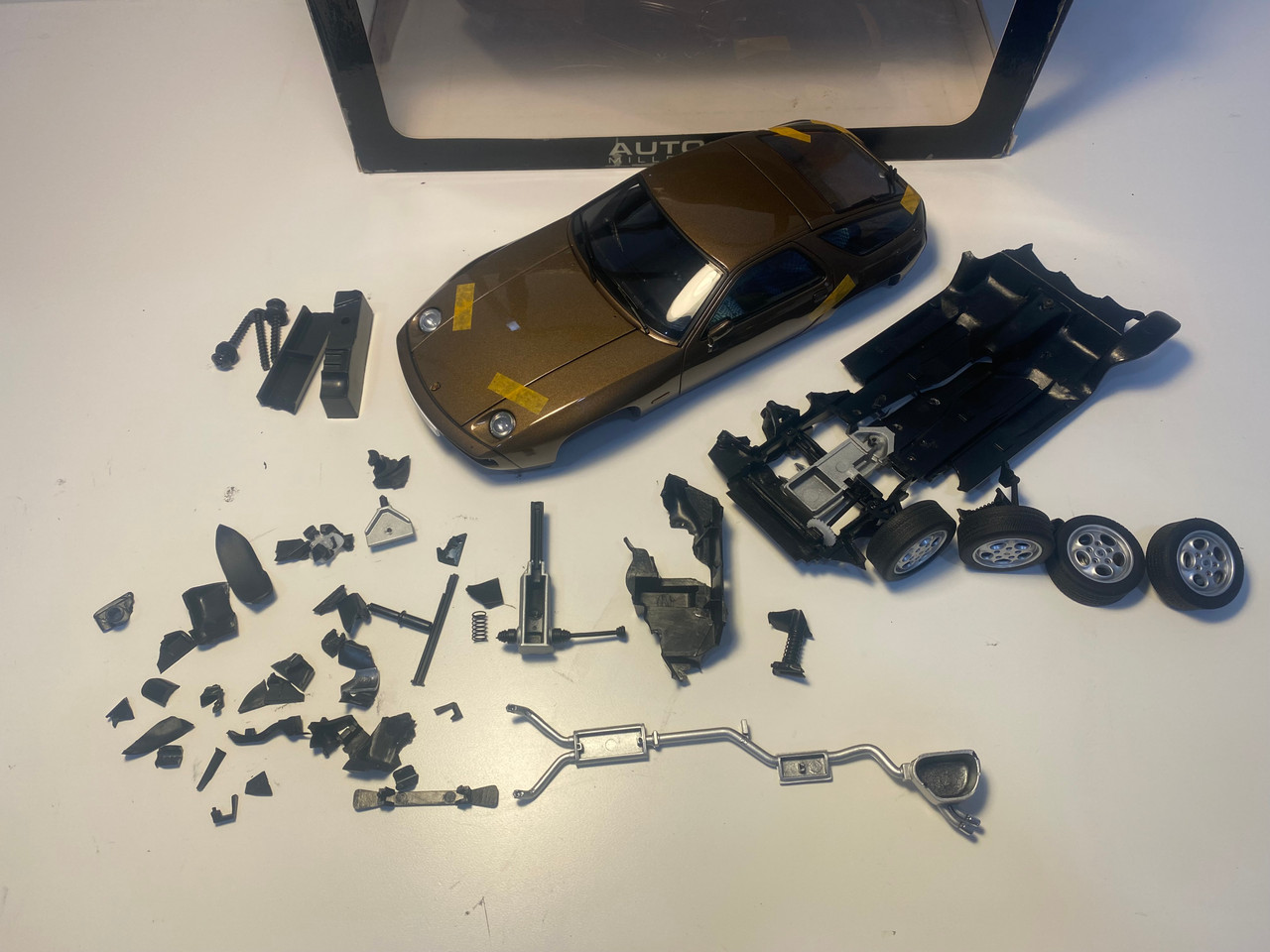 DAMAGED AS-IS 1/18 AUTOart Porsche 928 (Tabac Broen Metallic) Diecast Car Model