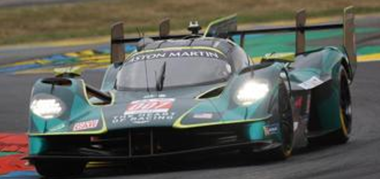 1/18 Spark Aston Martin Valkyrie No.007 ASTON MARTIN THOR TEAM Le Mans 24H 2025 H. Tincknell - T. Gamble - R. Gunn Car Model