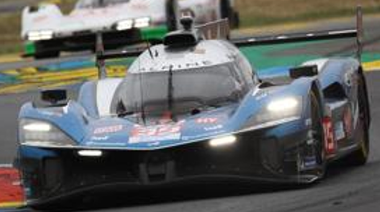 1/18 Spark Alpine A424 No.35 ALPINE ENDURANCE TEAM 9th Le Mans 24H 2025 P. Chatin - F. Habsburg - C. Milesi Car Model