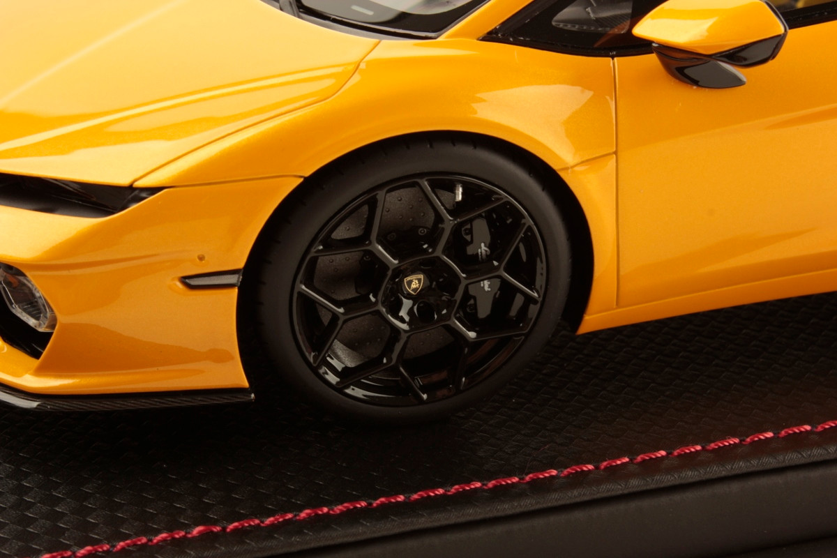 1/18 MR Collection Lamborghini Temerario (Giallo Inti Yellow) Car