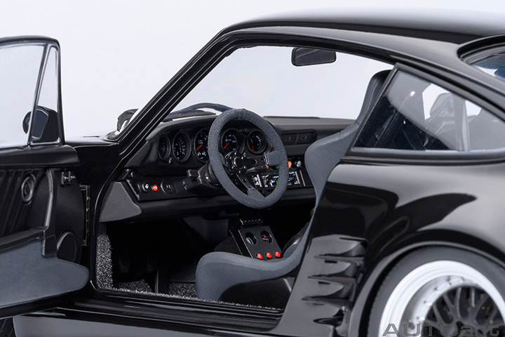 1/18 AUTOart Porsche 911 (930) Turbo Wangan Midnight 