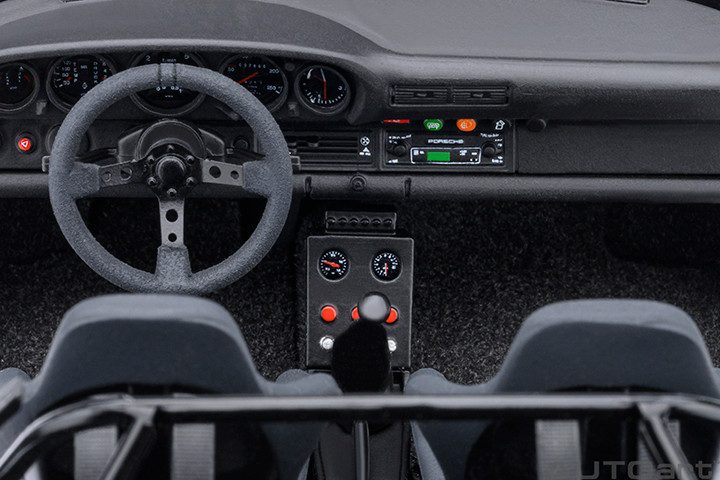1/18 AUTOart Porsche 911 (930) Turbo Wangan Midnight 