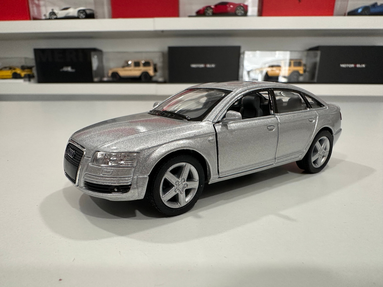 1/36 Kinsmart Audi A6 (Silver) Diecast Car Model - LIVECARMODEL.com