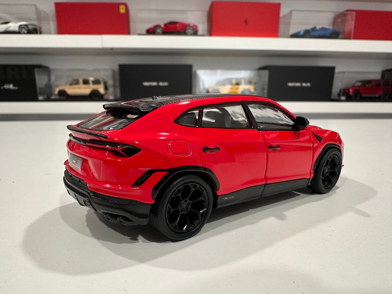 1/40 Kinsmart Lamborghini Urus Performante (Red) Diecast Car Model
