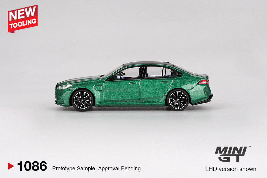 1/64 Mini GT BMW M5 (G90) (Isle of Man Green Metallic) Car Model
