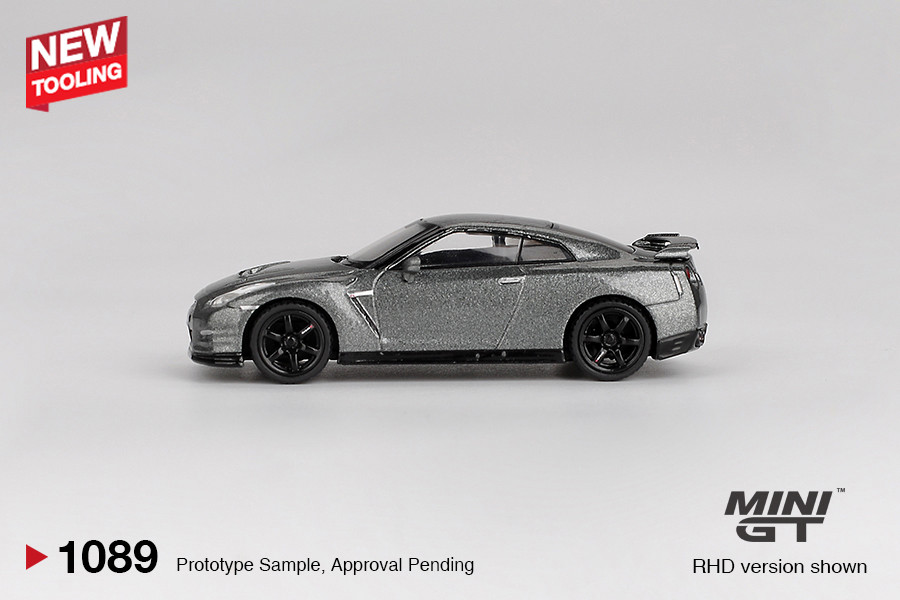 1/64 Mini GT 2013 Nissan Skyline GT-R GTR R35 (Dark Metal Grey