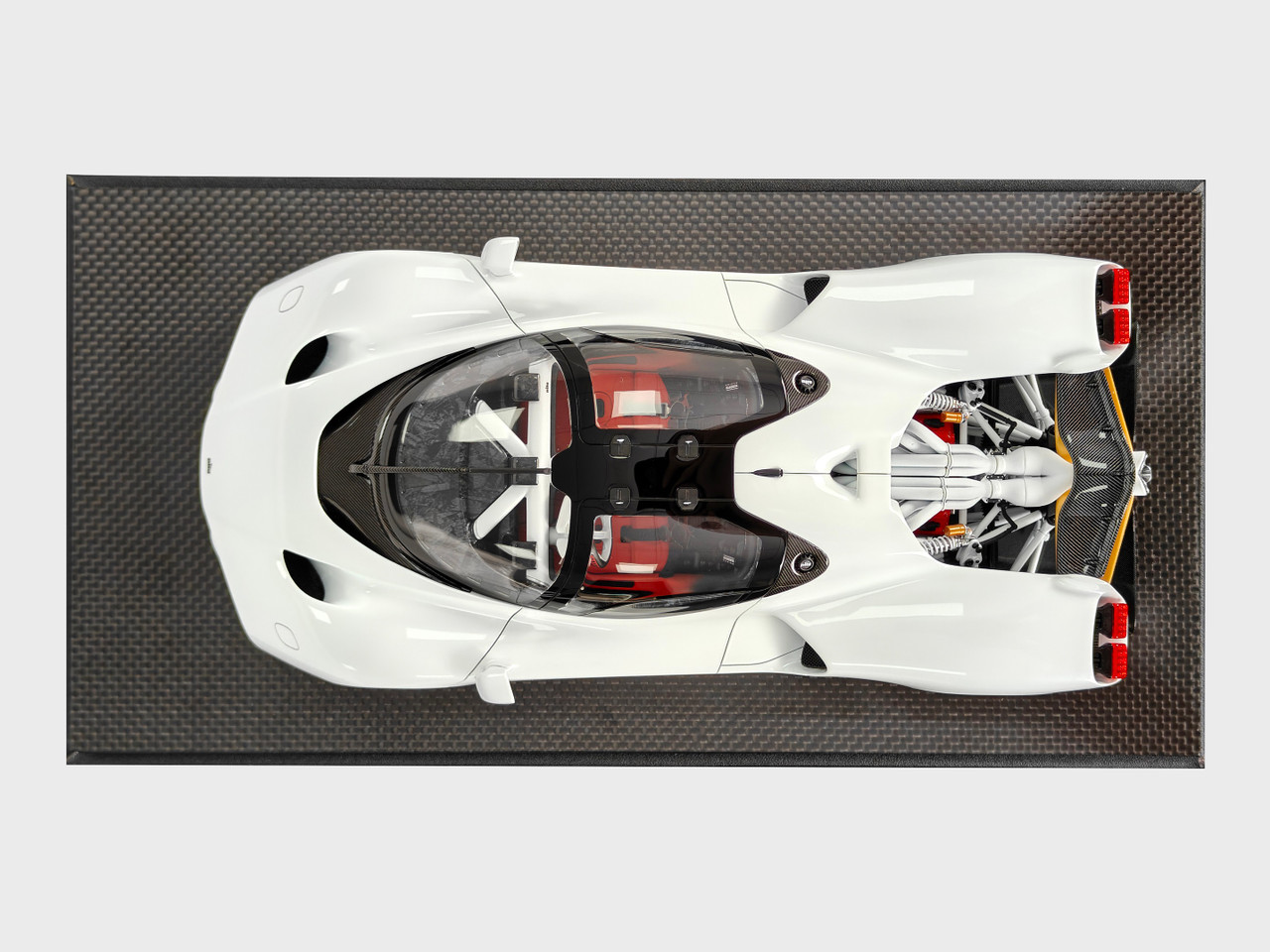 1/18 Frontiart Nilu27 (White) Car Model Limited Edition