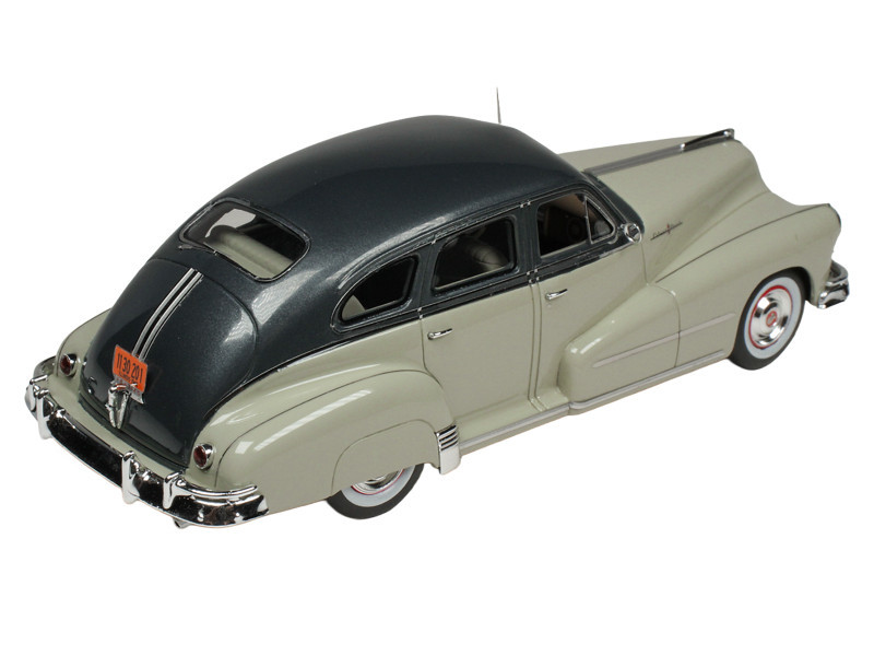 1948 Pontiac 4 Door Sedan Oyster Gray 2-Tone Limited Edition to