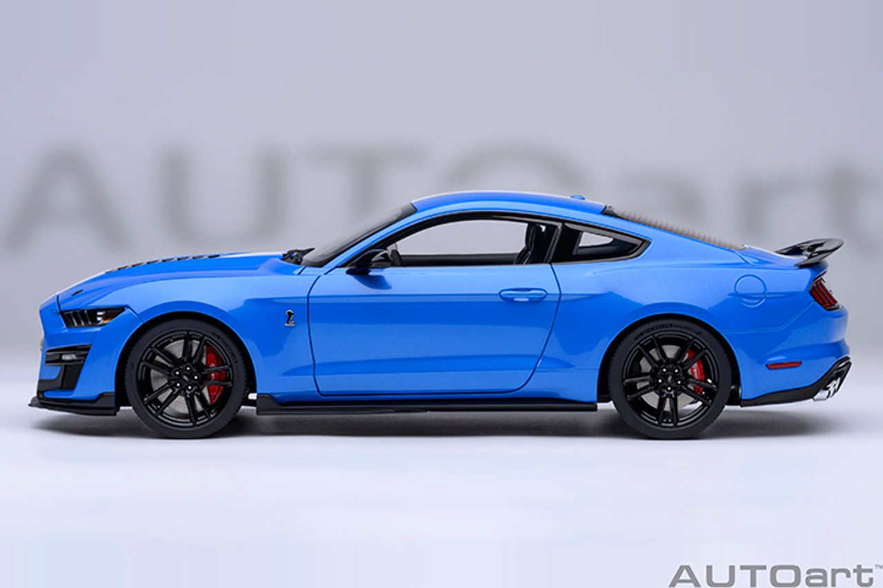 1/18 AUTOart Ford Mustang Shelby GT500 (Grabber Blue) Car Model