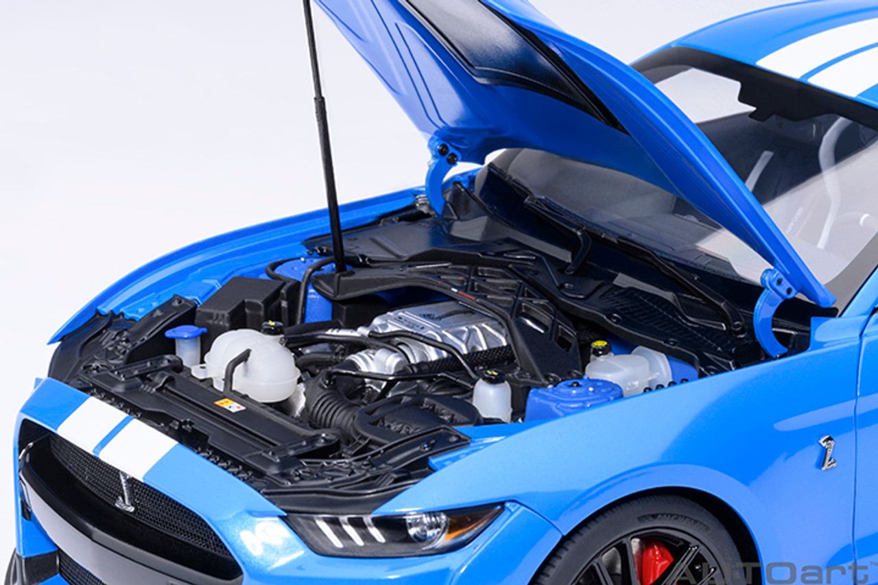 1/18 AUTOart Ford Mustang Shelby GT500 (Grabber Blue) Car Model