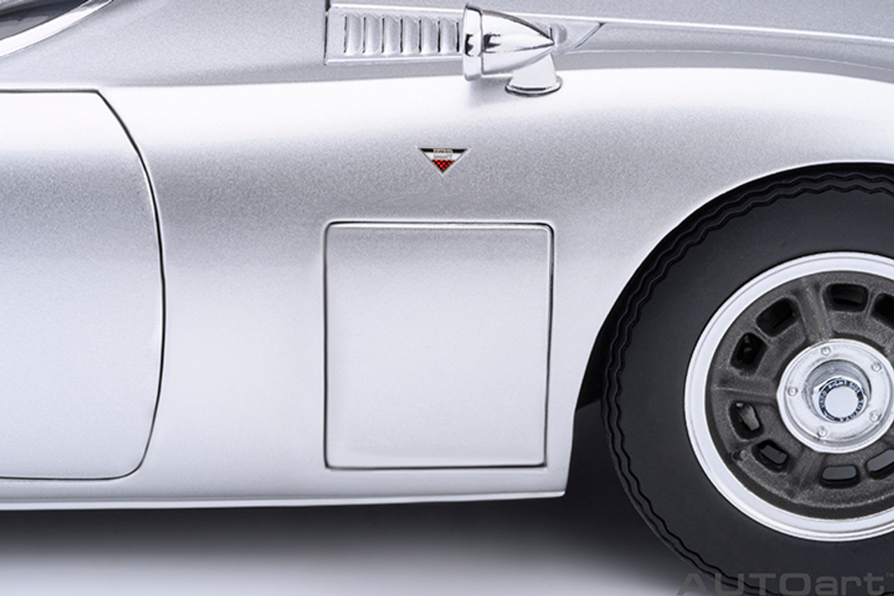 1/18 AUTOart 1967 Toyota 2000GT (Silver) Car Model