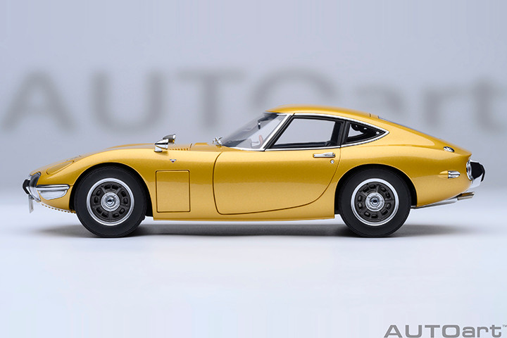 1/18 AUTOart 1967 Toyota 2000GT (Gold) Car Model - LIVECARMODEL.com