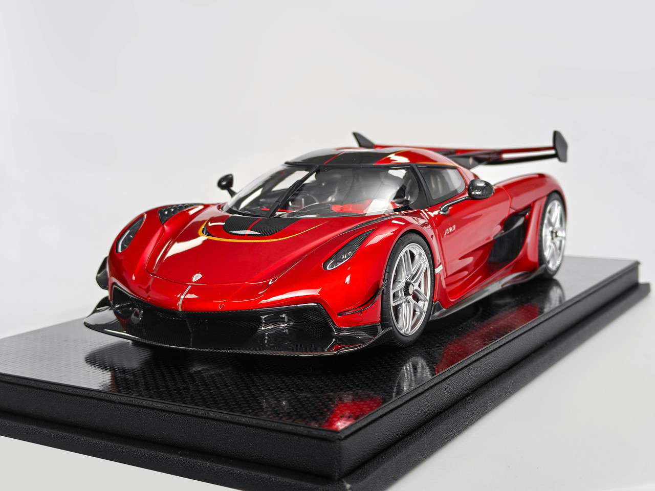 1/18 Frontiart Koenigsegg Jesko (Candy Apple Red) Car Model
