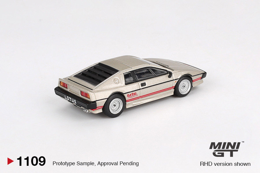 1/64 Mini GT Lotus Esprit Turbo (Metallic Silver) Diecast Car