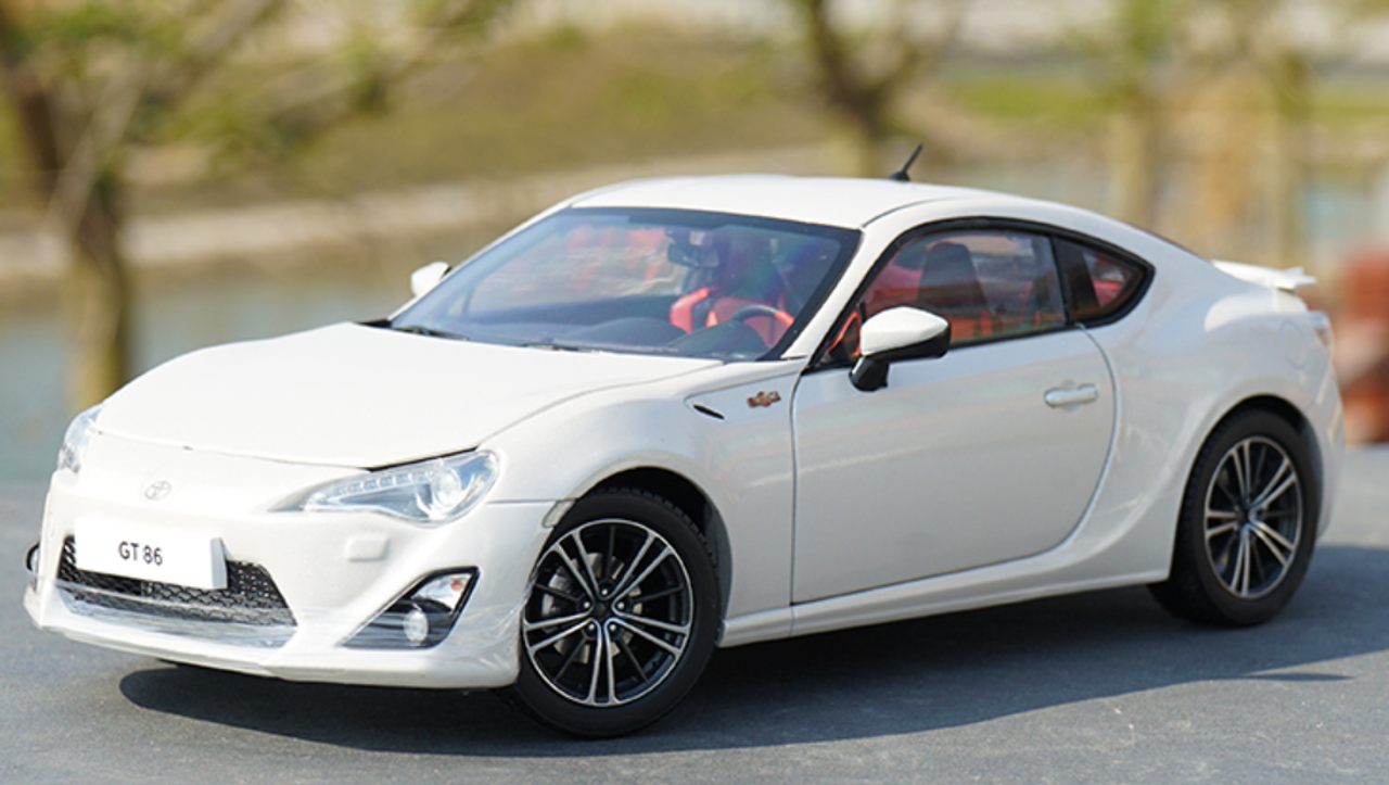 1/18 Century Dragon Toyota 86 GT86 (White) Diecast Car Model