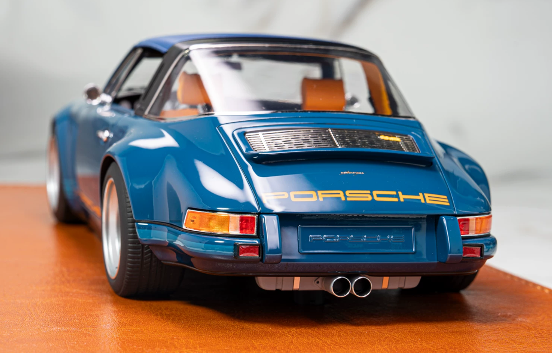 1/18 Makeup Porsche 911 964 Singer Targa (Resistance Blue) Car Model